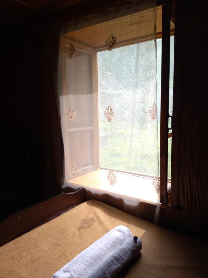 Guest House Anisa Birkiani Dış mekan fotoğraf